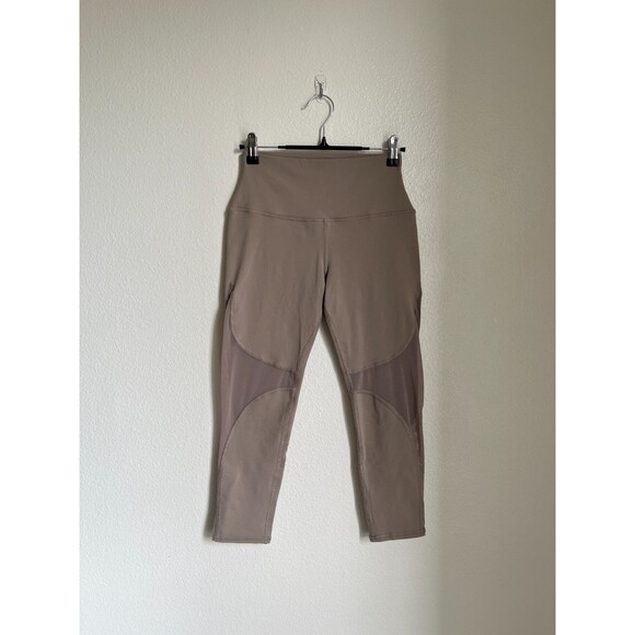 ALO Pants - Alo Yoga High-Waist Coast Capri in Beige Size SMALL